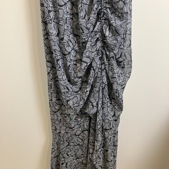 ASTR Mariah Ruched Floral Print Midi Dress in Black/White Medium - Picture 5 of 6